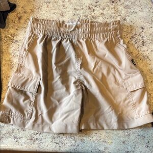Abercrombie kid beige cargo shorts size 7/8